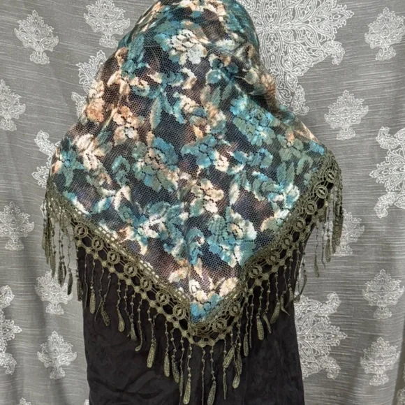 Floral Lace Embroidered Church Mantilla Scarf